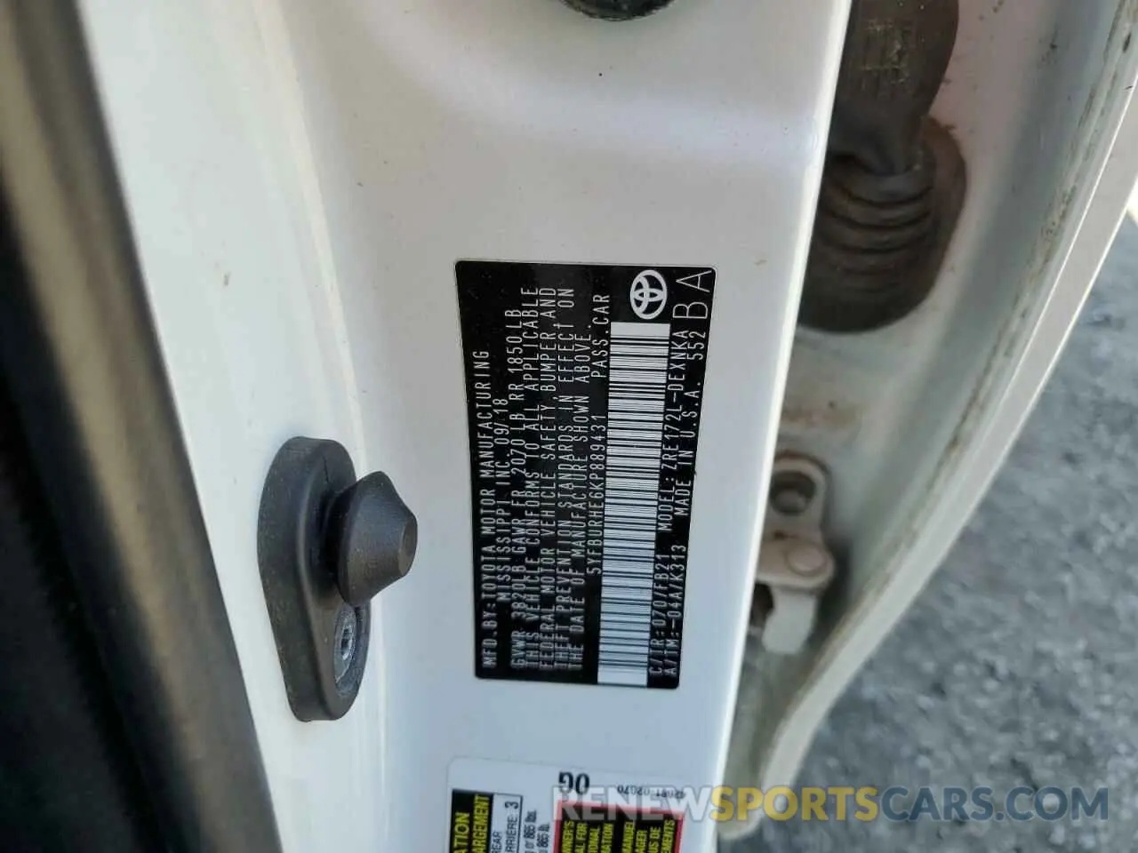 12 Photograph of a damaged car 5YFBURHE6KP889431 TOYOTA COROLLA 2019