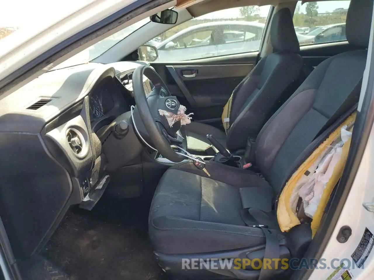 7 Photograph of a damaged car 5YFBURHE6KP889431 TOYOTA COROLLA 2019