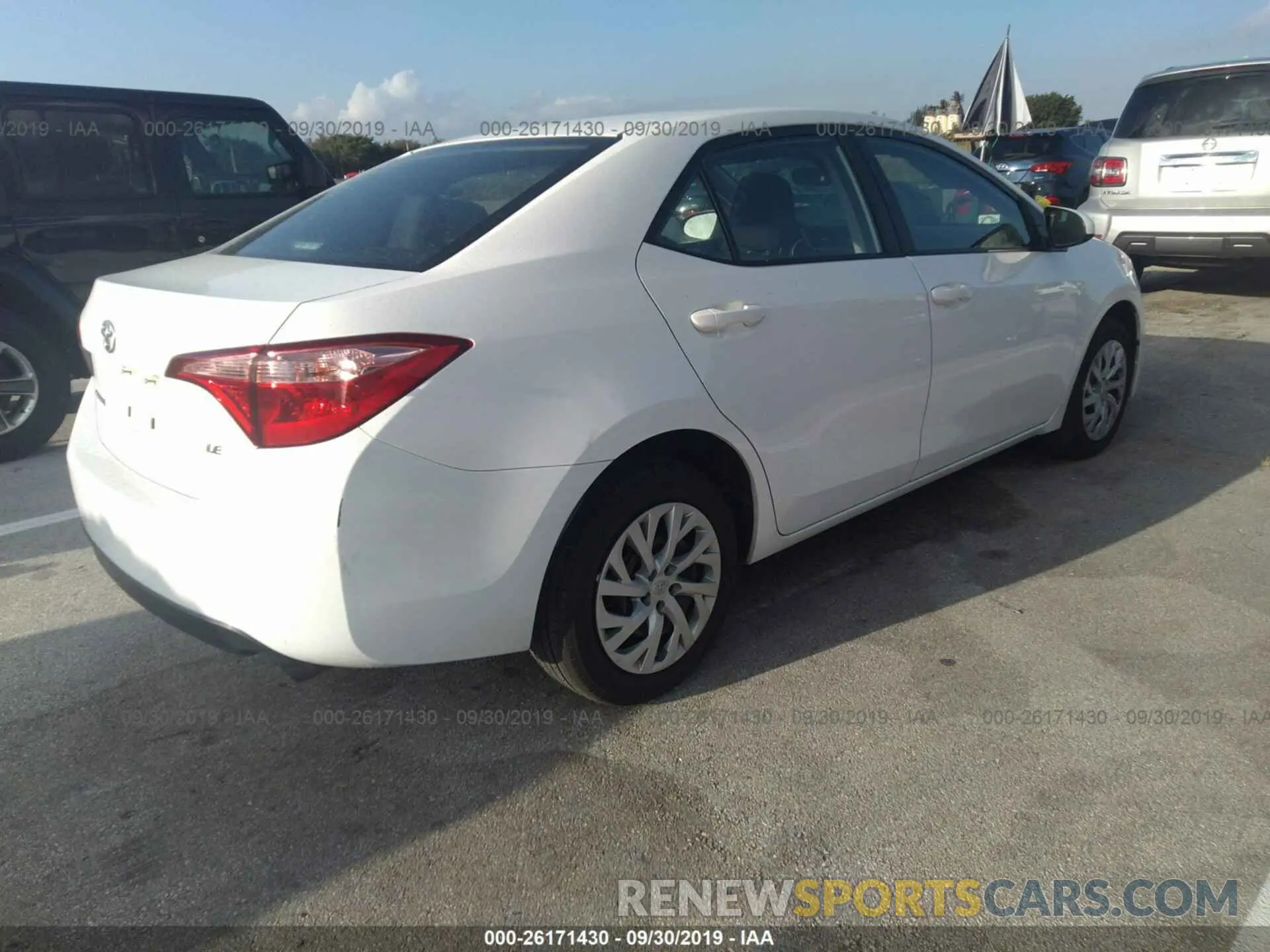 4 Photograph of a damaged car 5YFBURHE6KP895942 TOYOTA COROLLA 2019