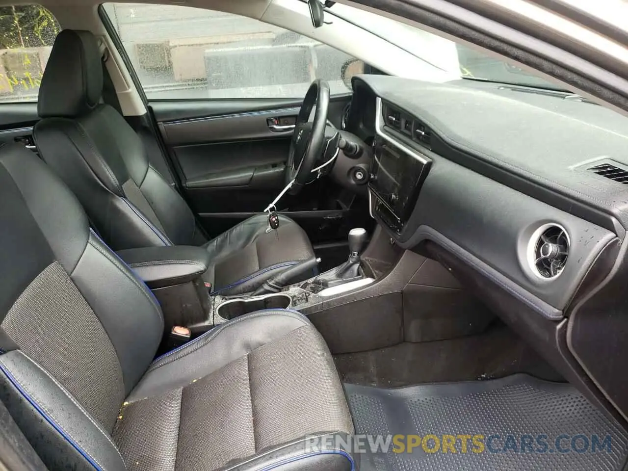 5 Photograph of a damaged car 5YFBURHE6KP896525 TOYOTA COROLLA 2019