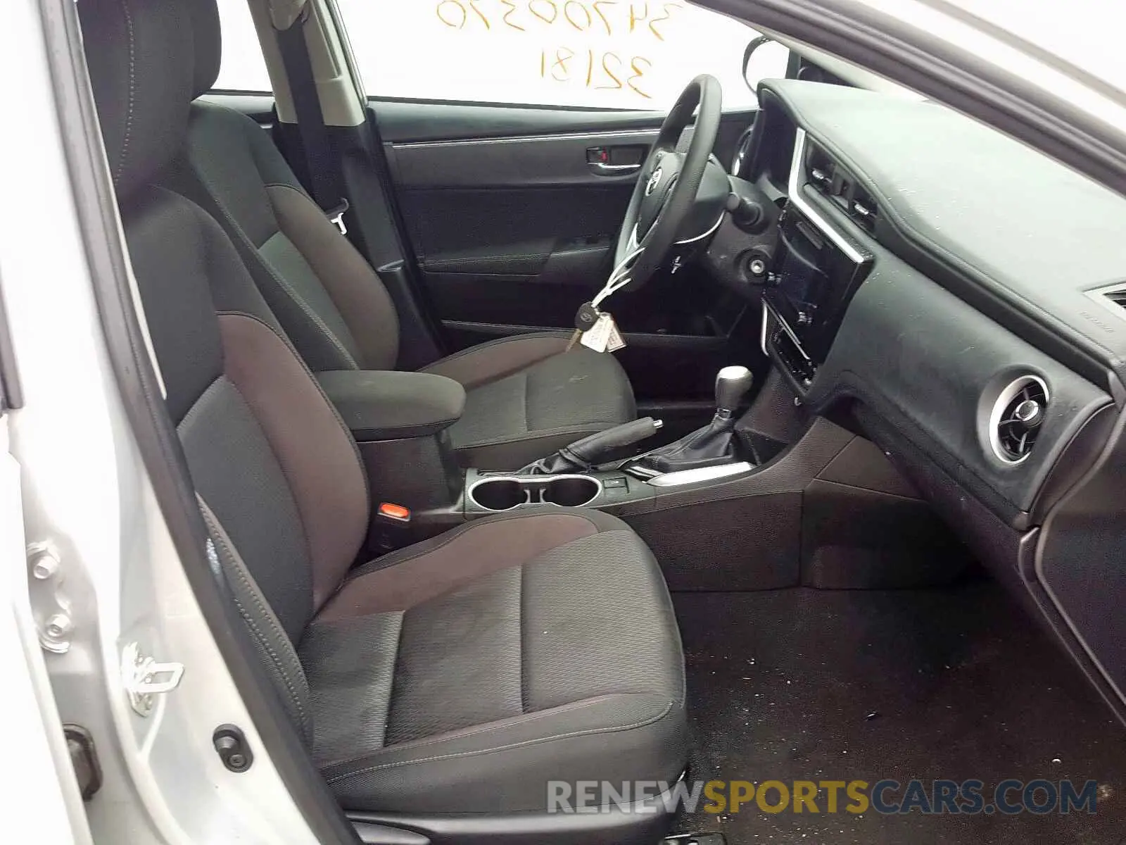 5 Photograph of a damaged car 5YFBURHE6KP906146 TOYOTA COROLLA 2019