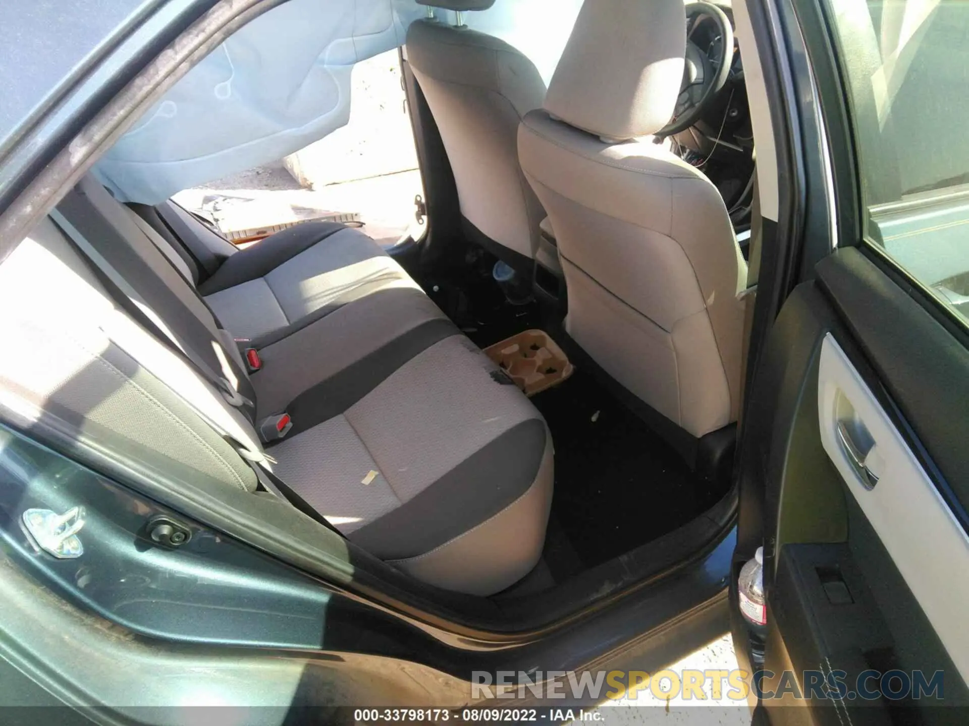 8 Photograph of a damaged car 5YFBURHE6KP914747 TOYOTA COROLLA 2019