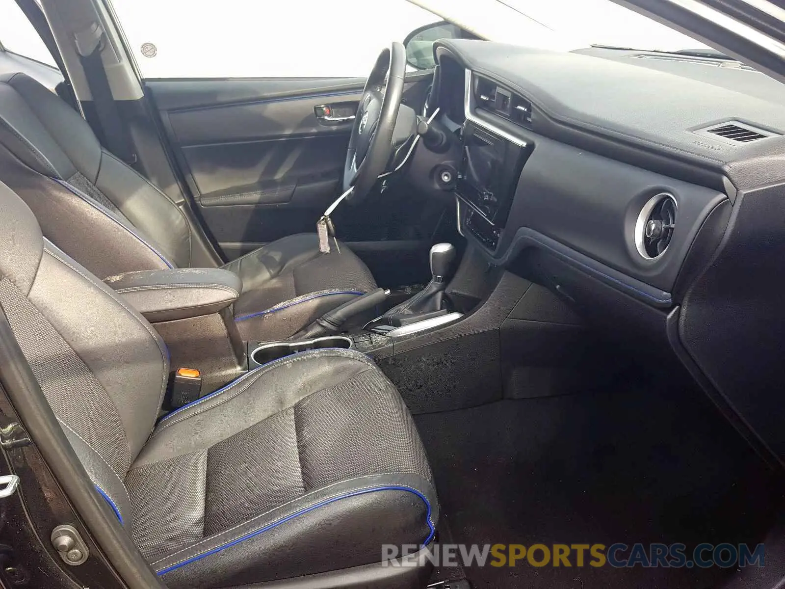 5 Photograph of a damaged car 5YFBURHE6KP920564 TOYOTA COROLLA 2019