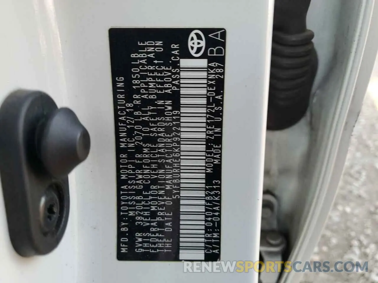 12 Photograph of a damaged car 5YFBURHE6KP922119 TOYOTA COROLLA 2019