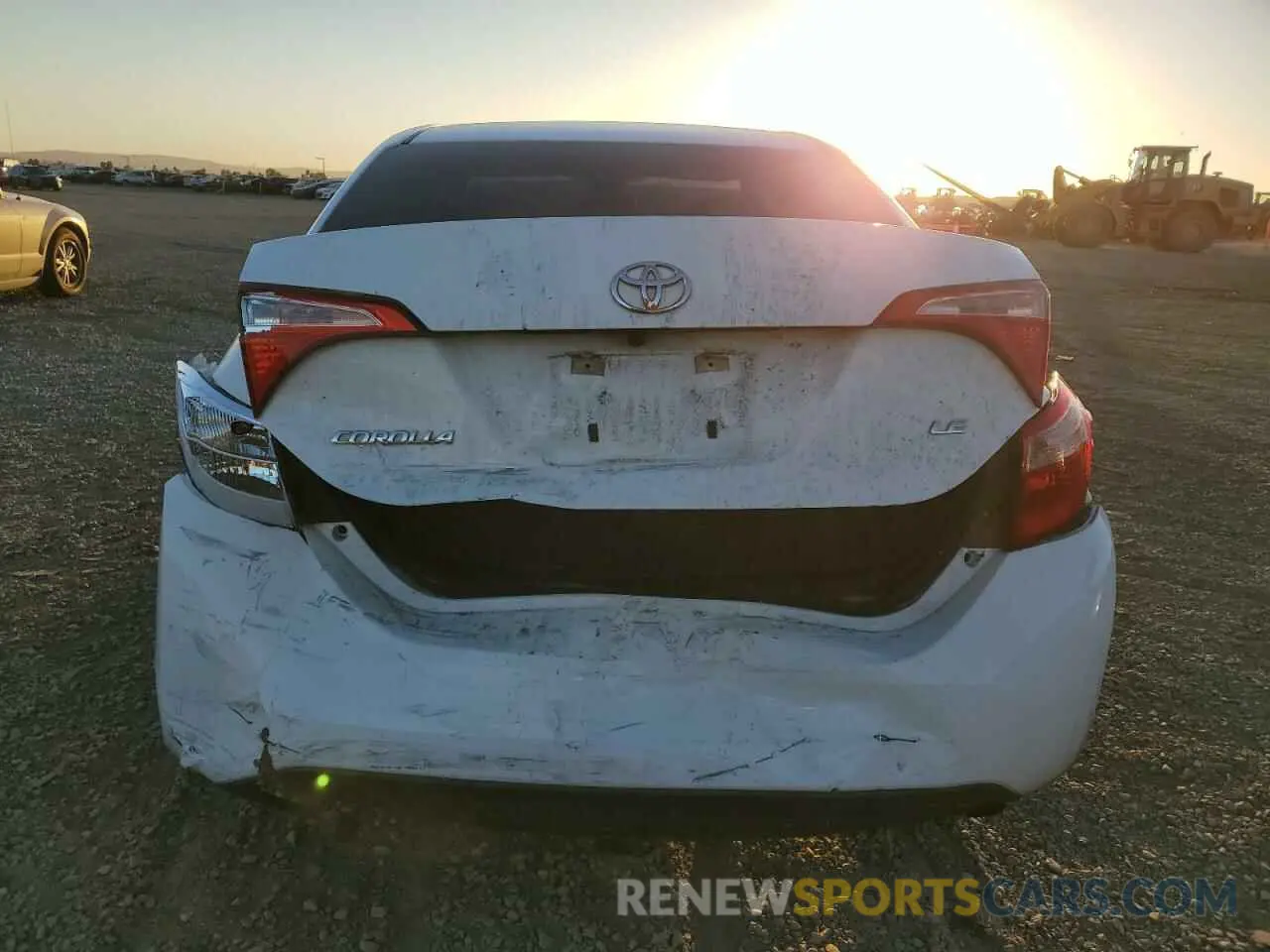 6 Photograph of a damaged car 5YFBURHE6KP922119 TOYOTA COROLLA 2019