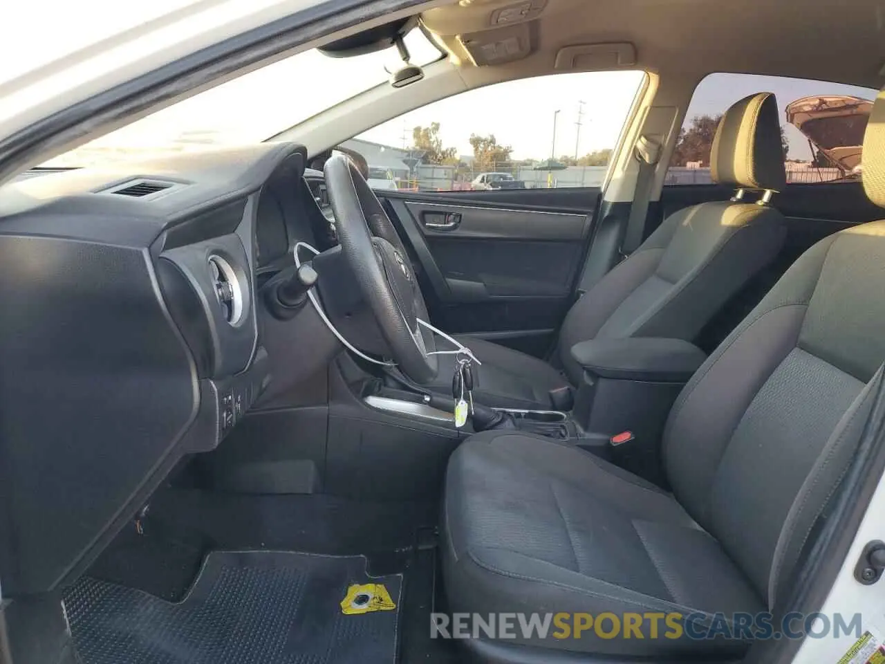 7 Photograph of a damaged car 5YFBURHE6KP922119 TOYOTA COROLLA 2019