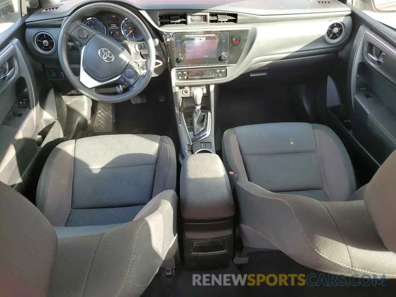 8 Photograph of a damaged car 5YFBURHE6KP924596 TOYOTA COROLLA 2019