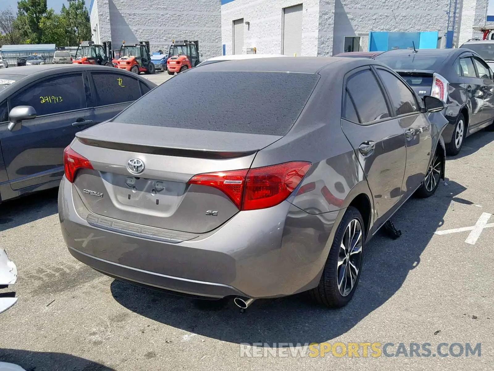 4 Photograph of a damaged car 5YFBURHE6KP926381 TOYOTA COROLLA 2019