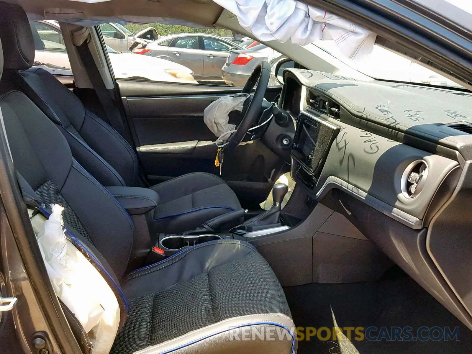 5 Photograph of a damaged car 5YFBURHE6KP929023 TOYOTA COROLLA 2019