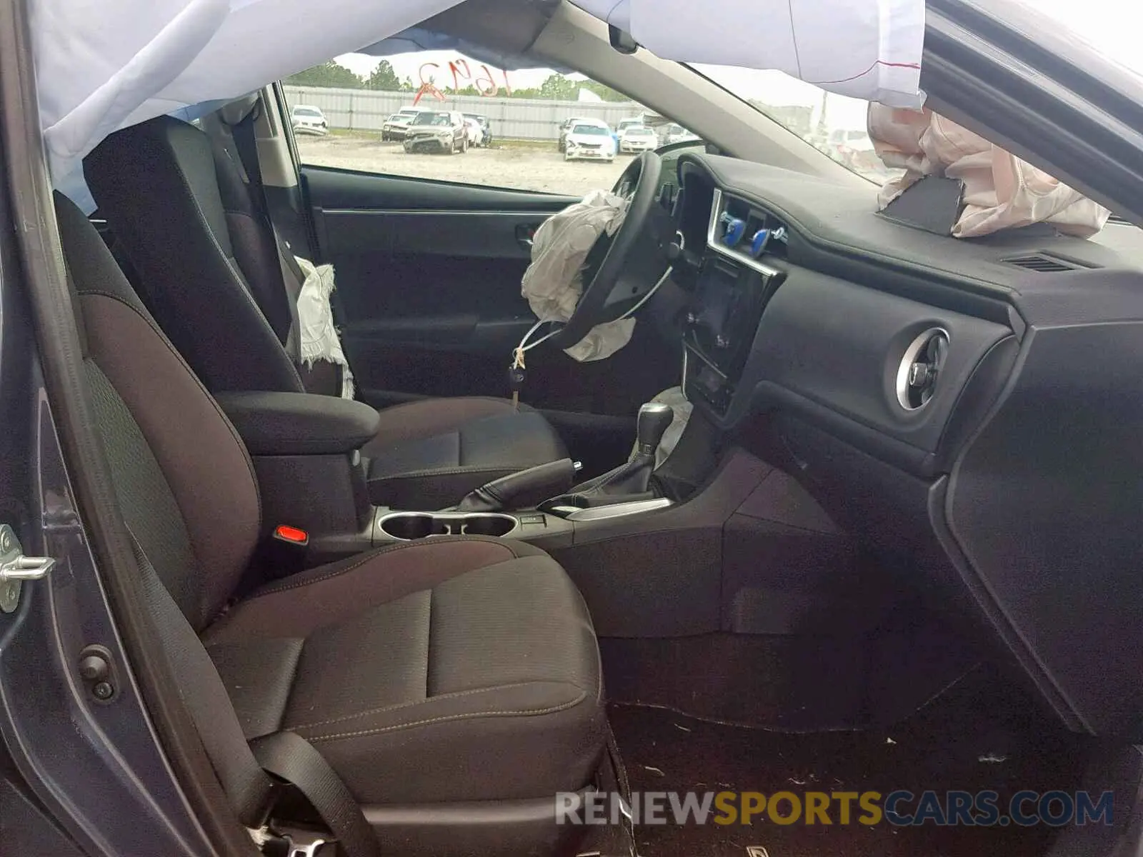 5 Photograph of a damaged car 5YFBURHE6KP929359 TOYOTA COROLLA 2019