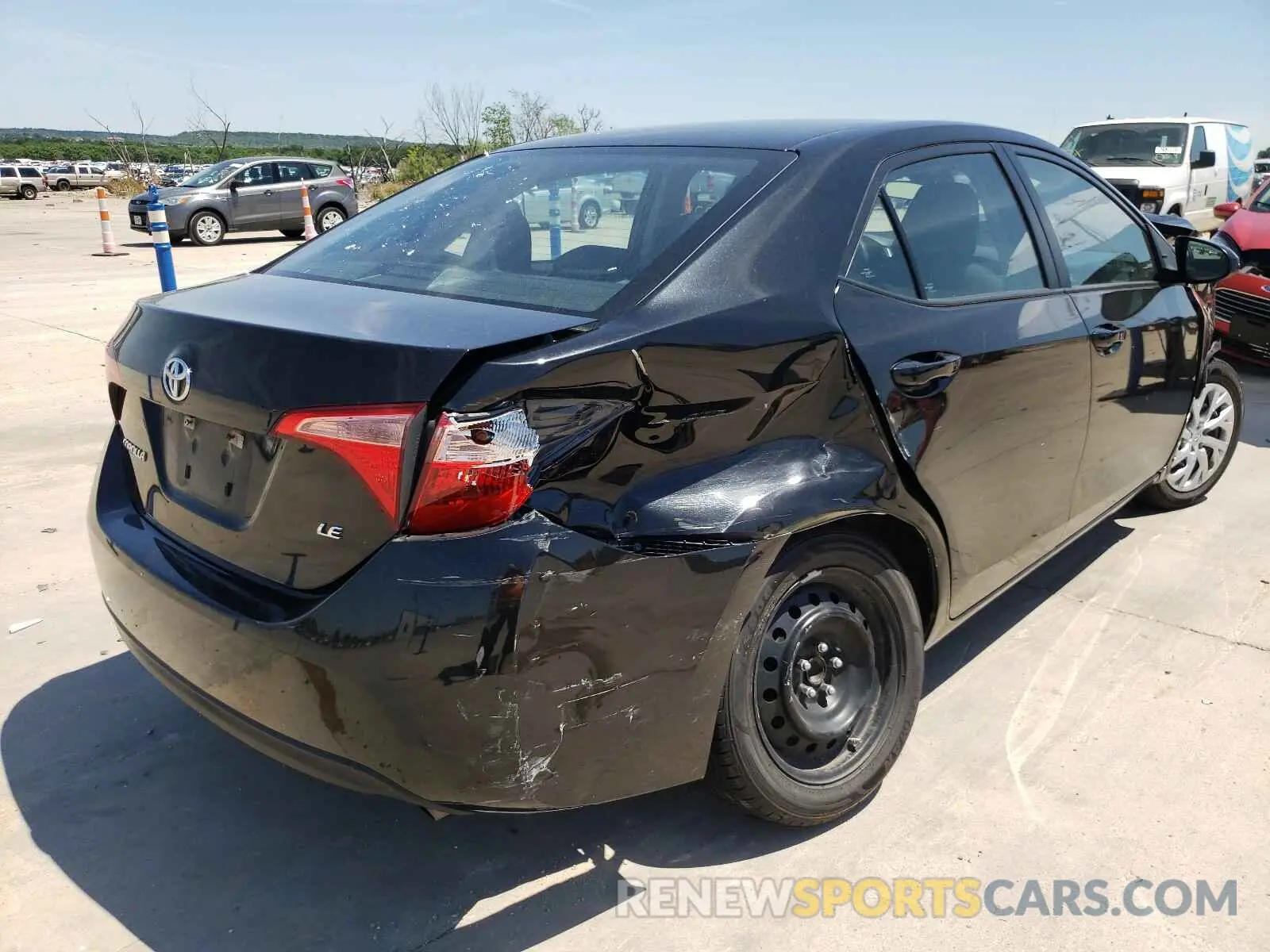 4 Фотография поврежденного автомобиля 5YFBURHE6KP935615 TOYOTA COROLLA 2019