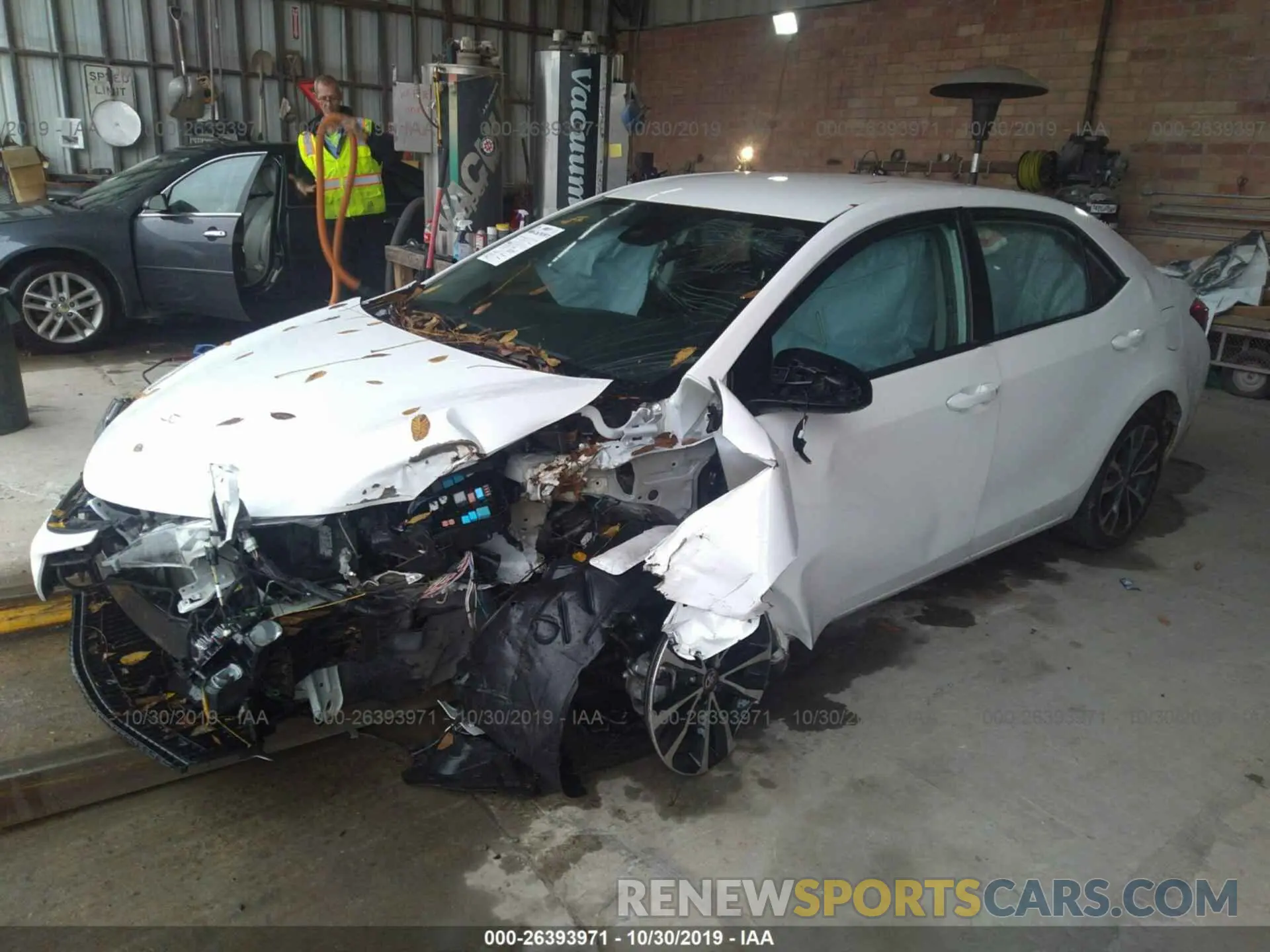 2 Photograph of a damaged car 5YFBURHE6KP941804 TOYOTA COROLLA 2019