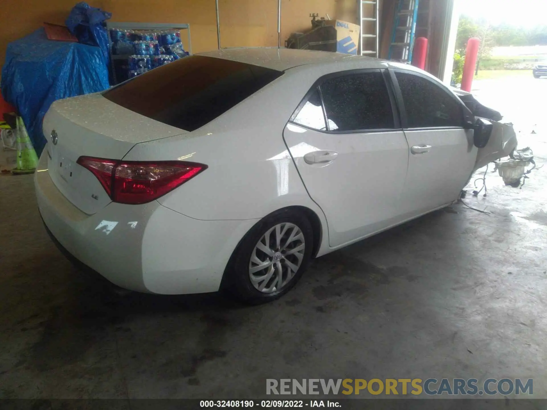 4 Photograph of a damaged car 5YFBURHE6KP944573 TOYOTA COROLLA 2019