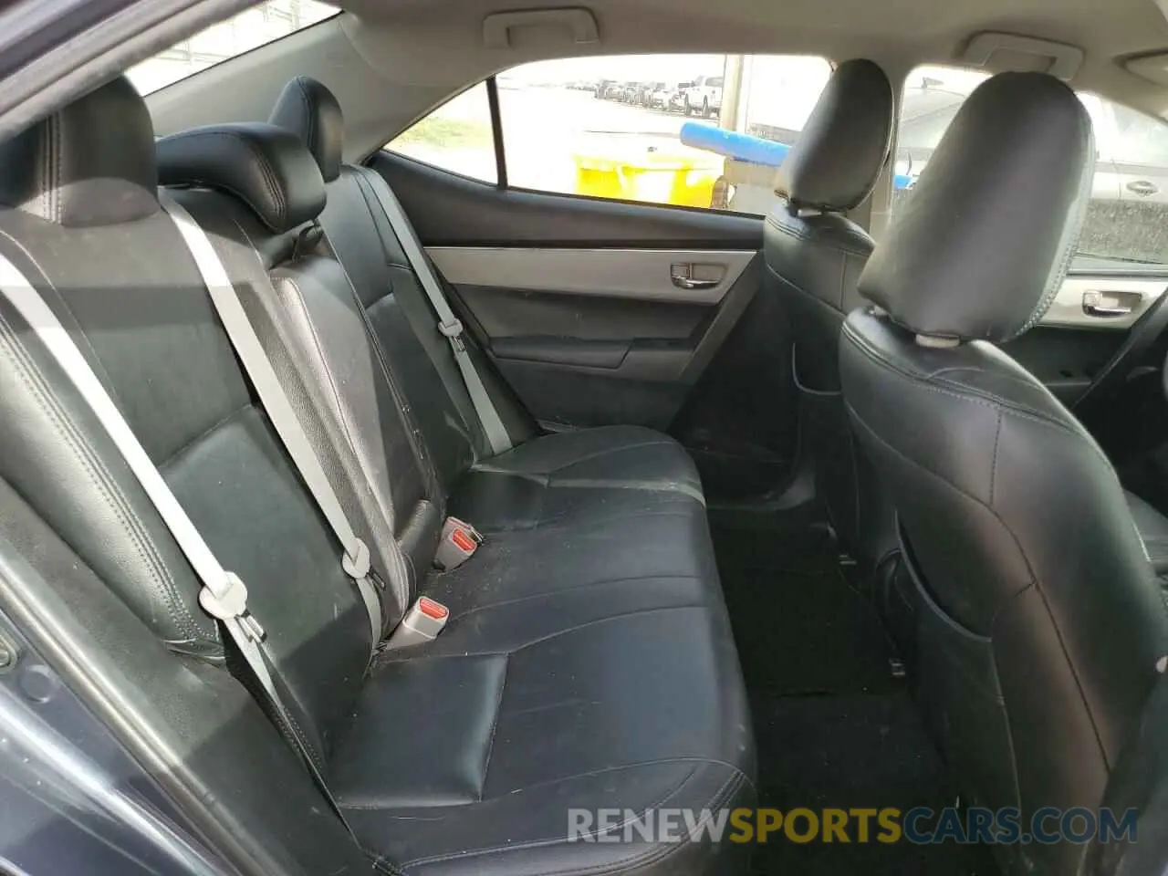 10 Photograph of a damaged car 5YFBURHE6KP949417 TOYOTA COROLLA 2019