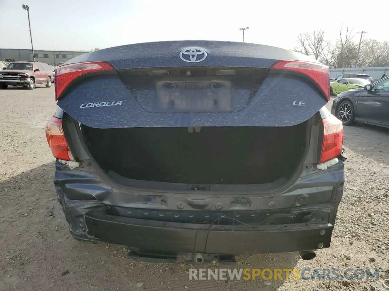 6 Photograph of a damaged car 5YFBURHE6KP949417 TOYOTA COROLLA 2019