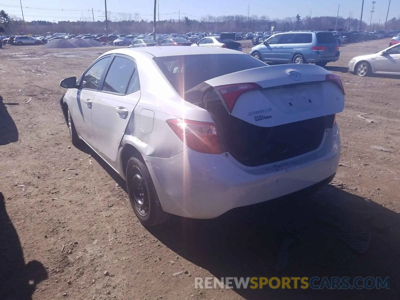 3 Photograph of a damaged car 5YFBURHE7KP859578 TOYOTA COROLLA 2019