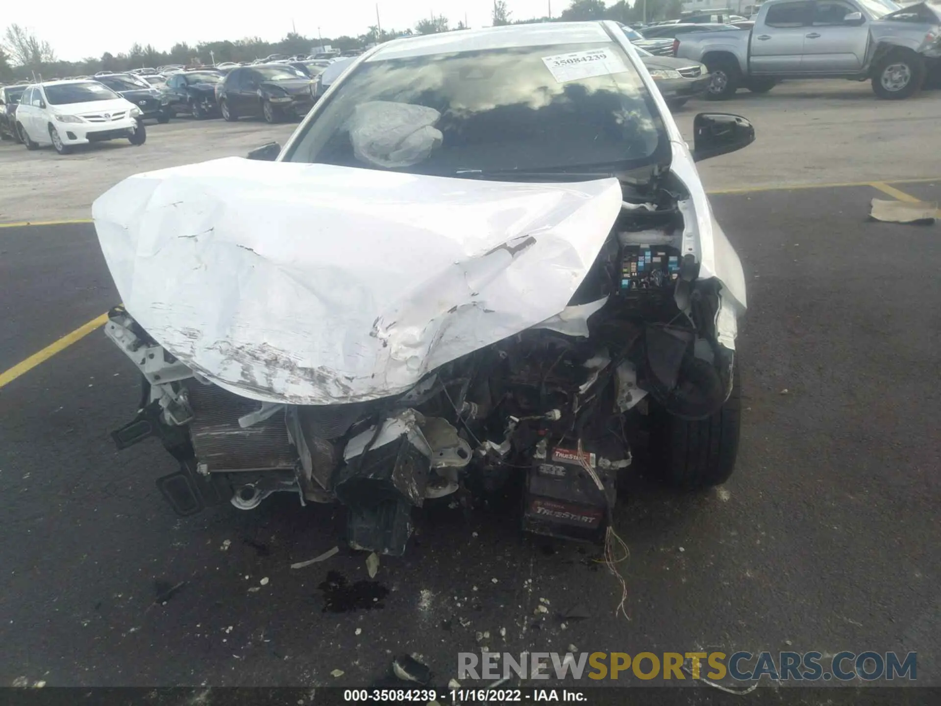6 Фотография поврежденного автомобиля 5YFBURHE7KP860990 TOYOTA COROLLA 2019