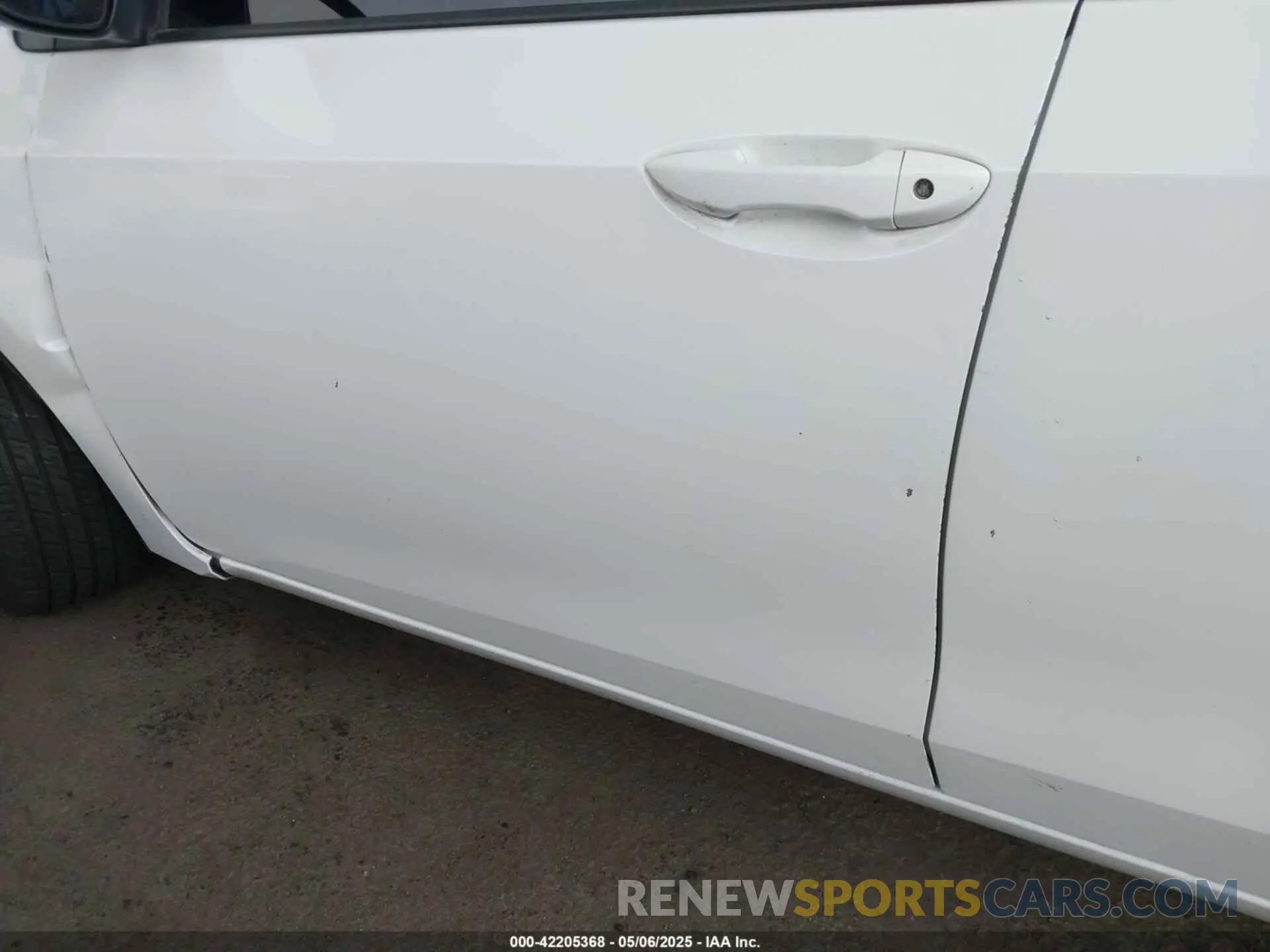 21 Photograph of a damaged car 5YFBURHE7KP862111 TOYOTA COROLLA 2019