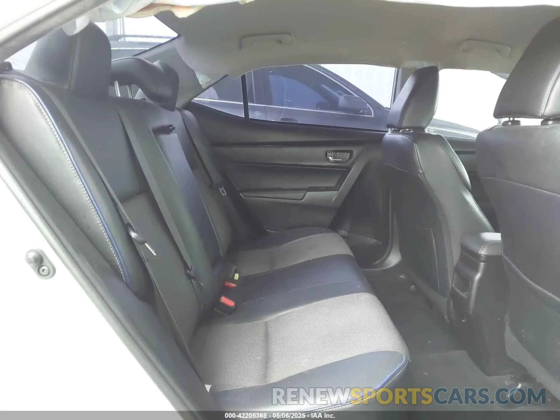 8 Photograph of a damaged car 5YFBURHE7KP862111 TOYOTA COROLLA 2019