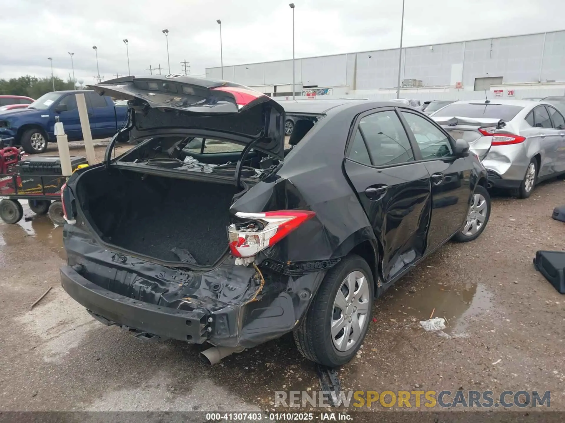 4 Фотография поврежденного автомобиля 5YFBURHE7KP863114 TOYOTA COROLLA 2019