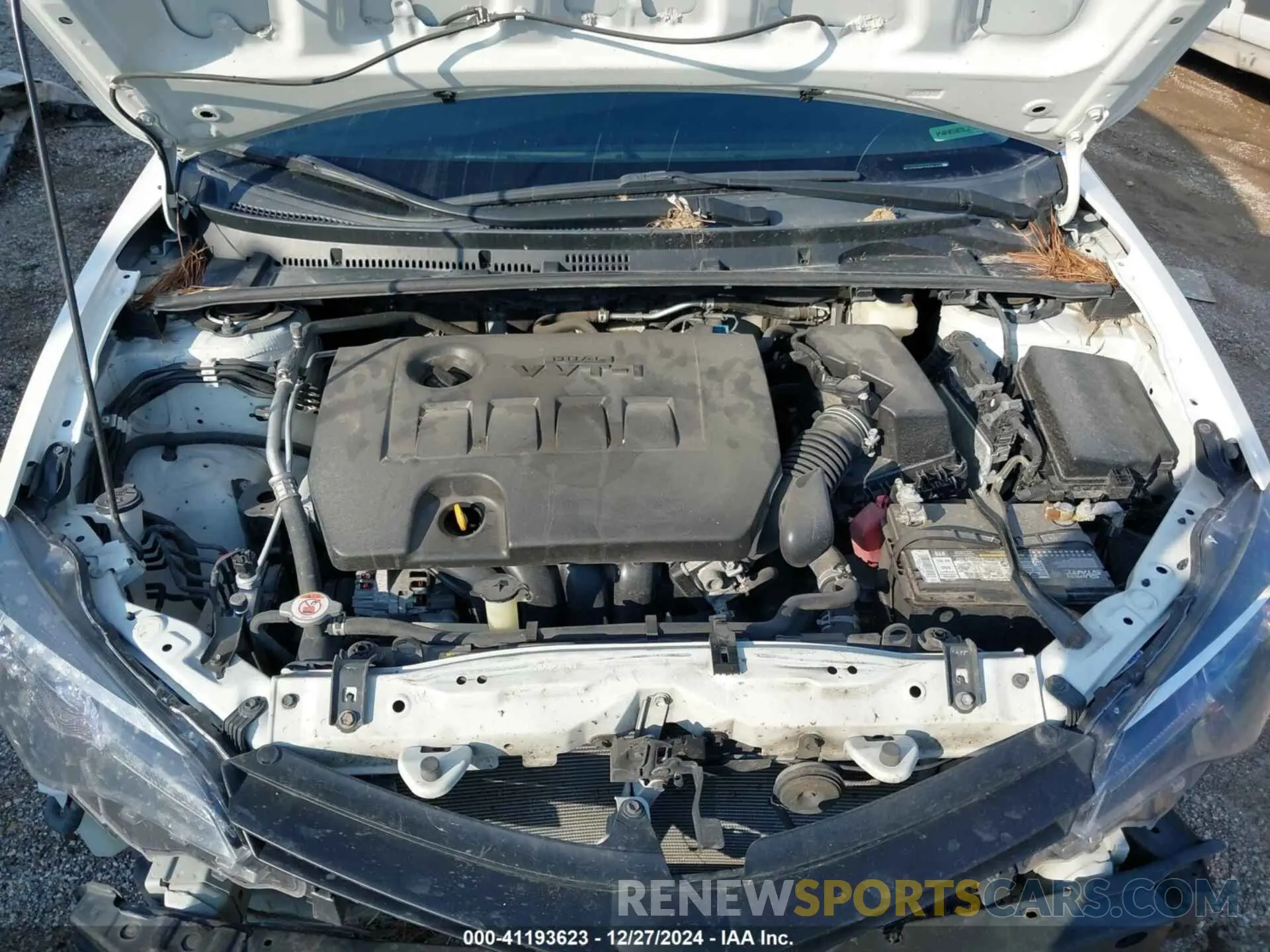 10 Photograph of a damaged car 5YFBURHE7KP864585 TOYOTA COROLLA 2019