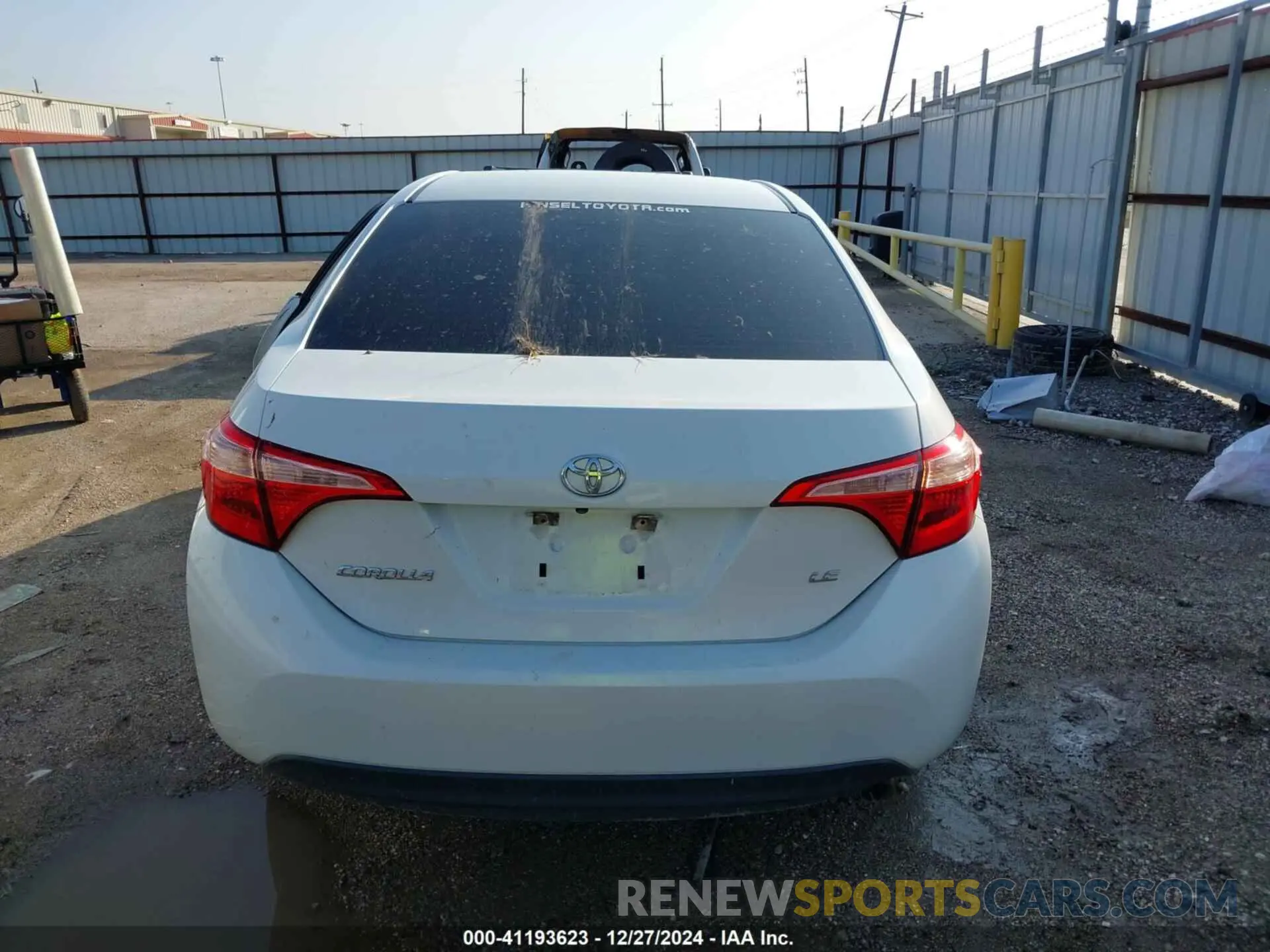 17 Photograph of a damaged car 5YFBURHE7KP864585 TOYOTA COROLLA 2019