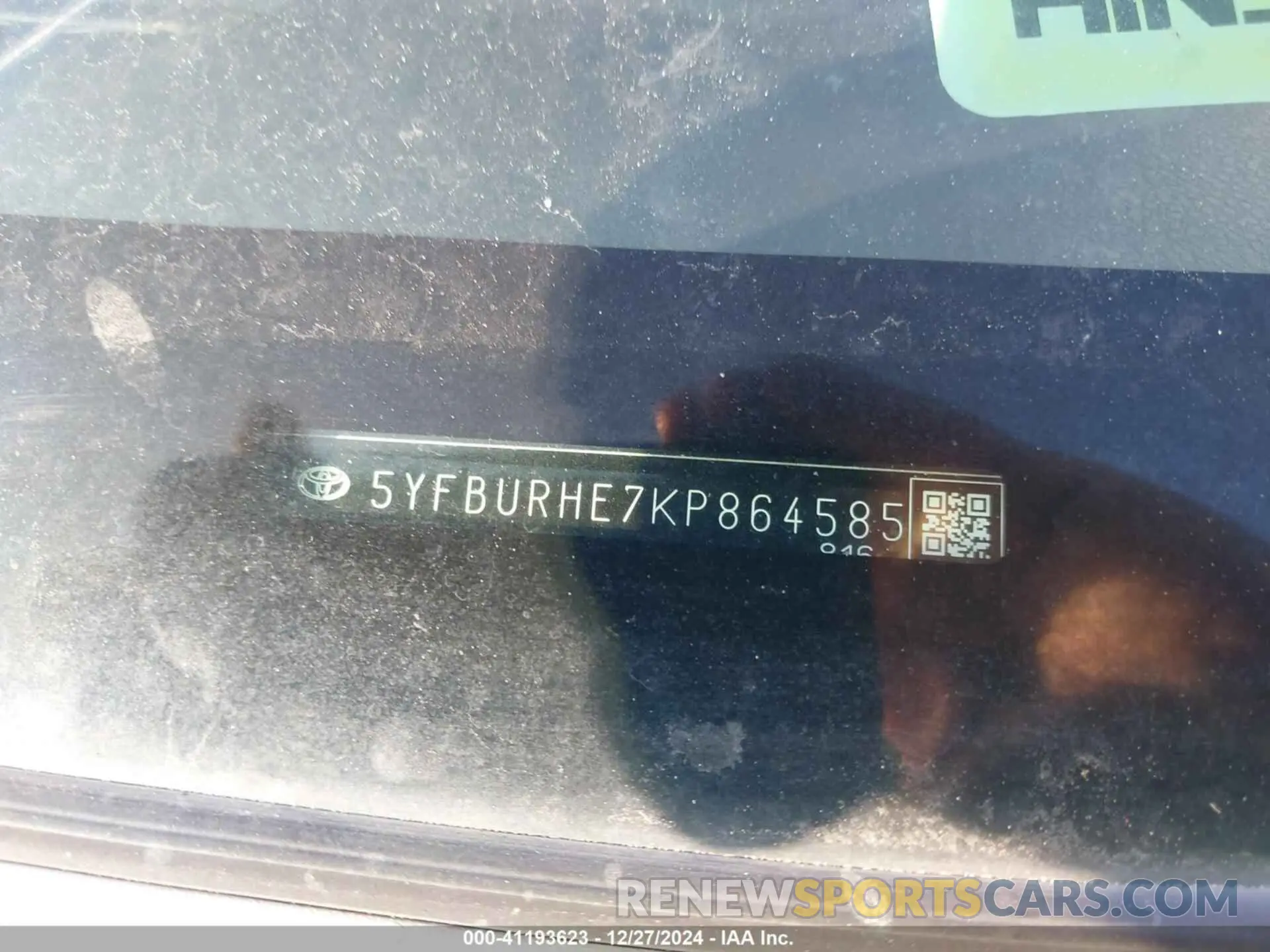 9 Photograph of a damaged car 5YFBURHE7KP864585 TOYOTA COROLLA 2019