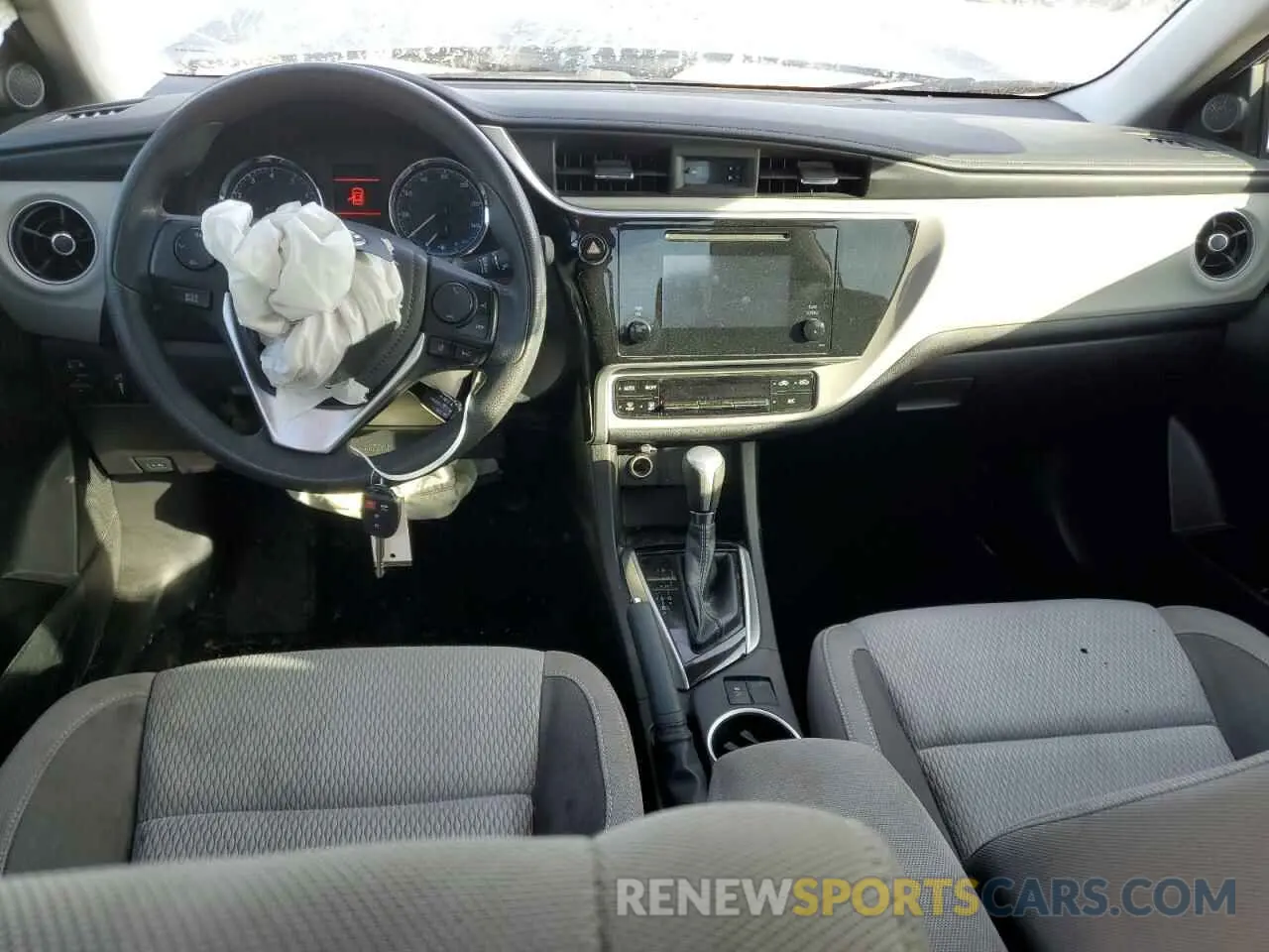 8 Photograph of a damaged car 5YFBURHE7KP866854 TOYOTA COROLLA 2019