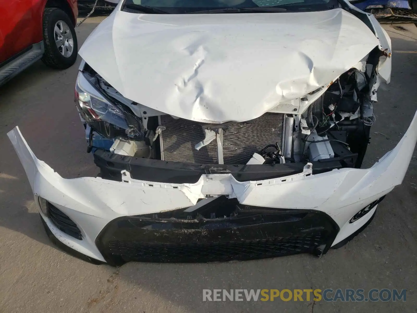9 Photograph of a damaged car 5YFBURHE7KP869463 TOYOTA COROLLA 2019