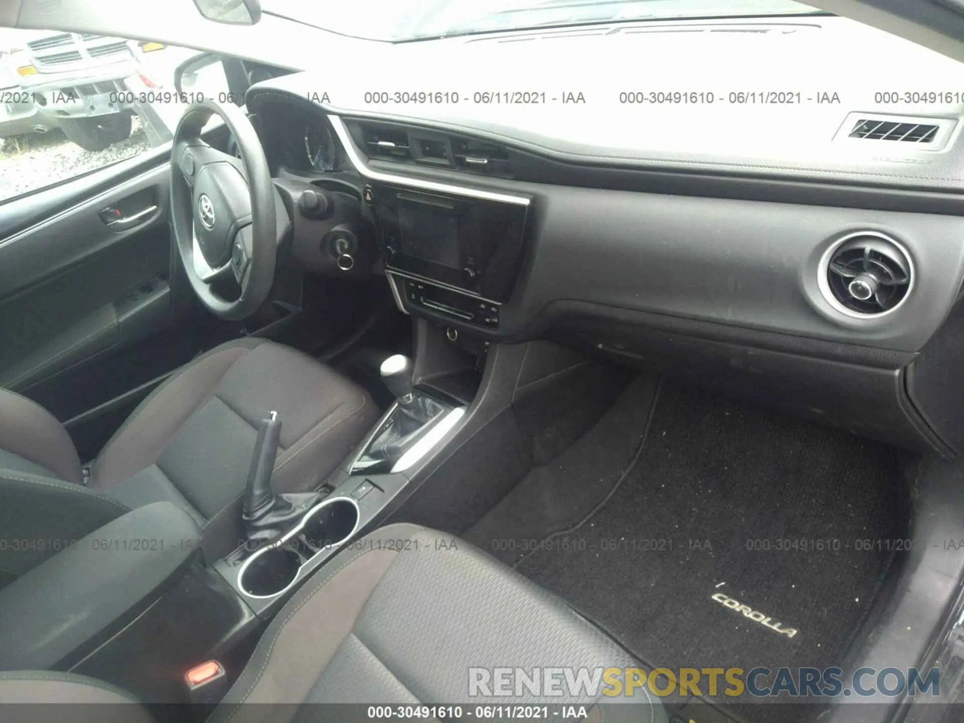 5 Photograph of a damaged car 5YFBURHE7KP878471 TOYOTA COROLLA 2019