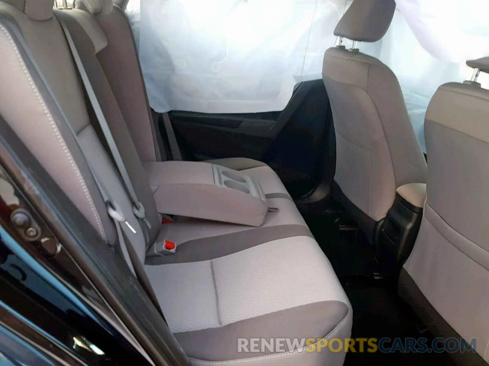 6 Photograph of a damaged car 5YFBURHE7KP880480 TOYOTA COROLLA 2019