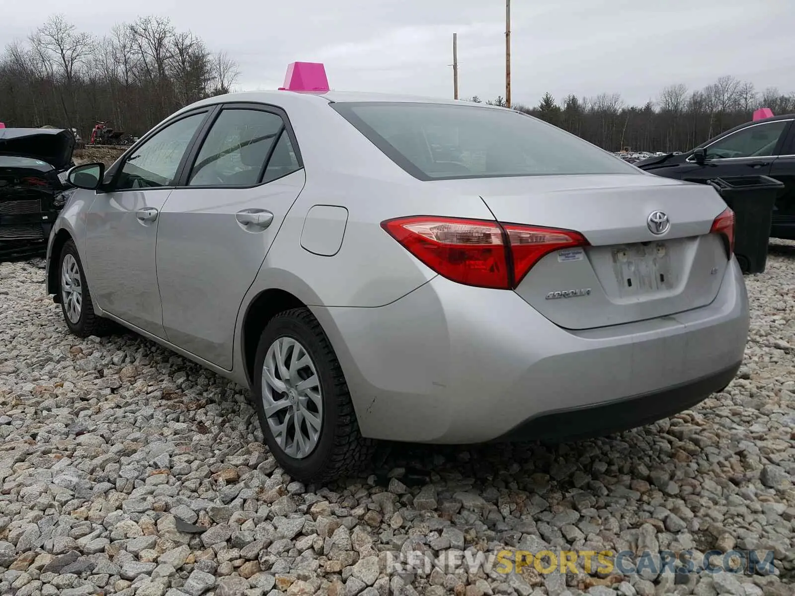 3 Photograph of a damaged car 5YFBURHE7KP882410 TOYOTA COROLLA 2019
