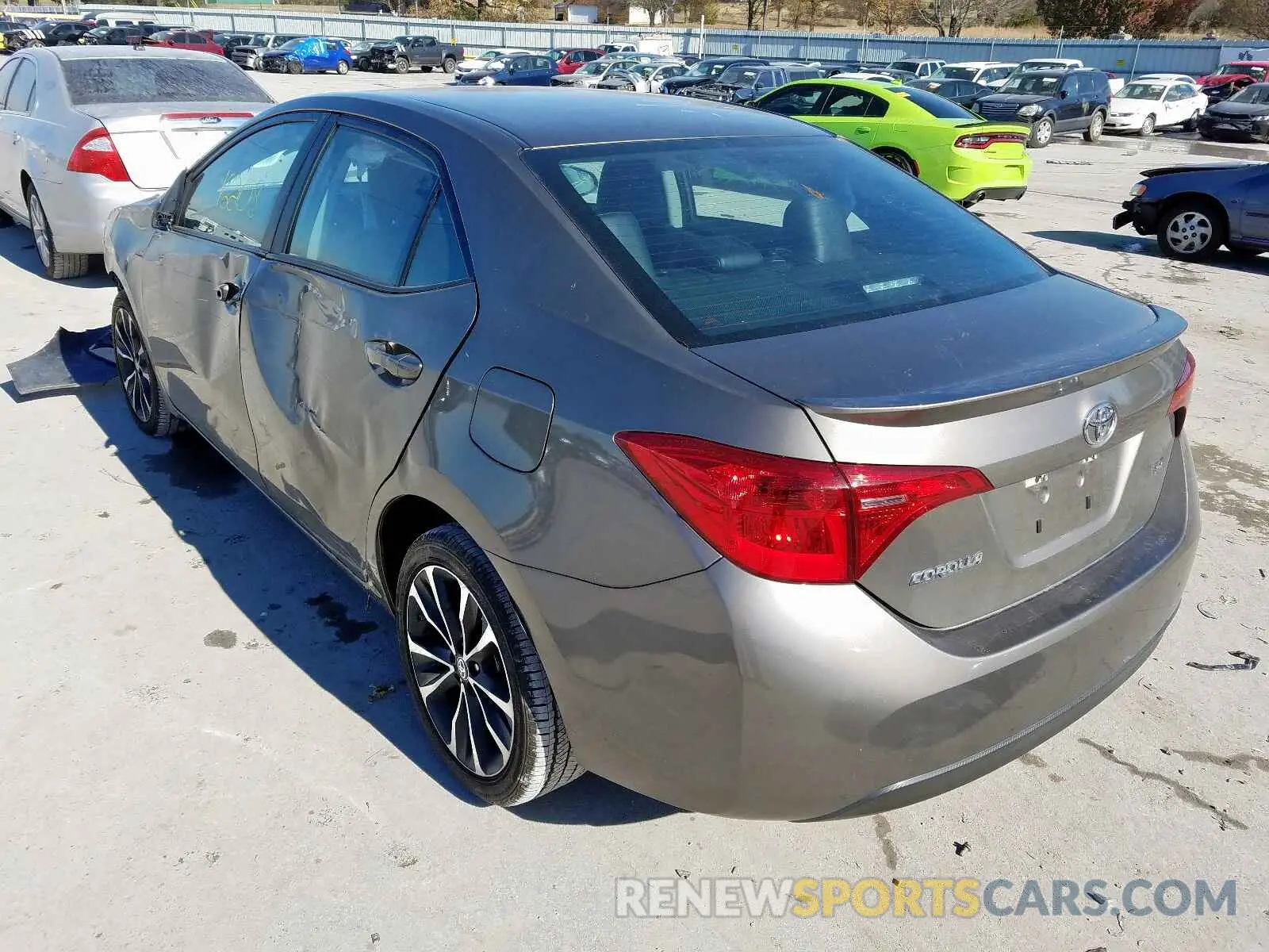 3 Photograph of a damaged car 5YFBURHE7KP887512 TOYOTA COROLLA 2019