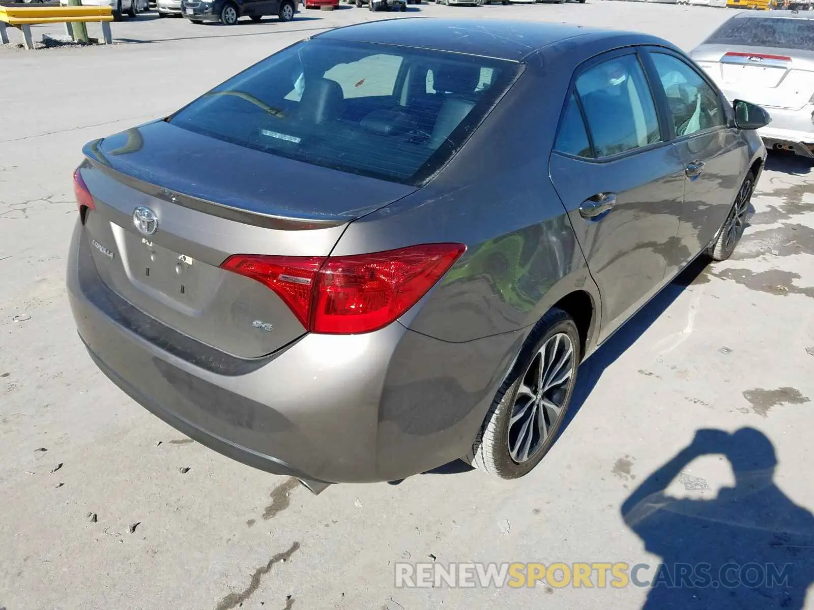 4 Photograph of a damaged car 5YFBURHE7KP887512 TOYOTA COROLLA 2019