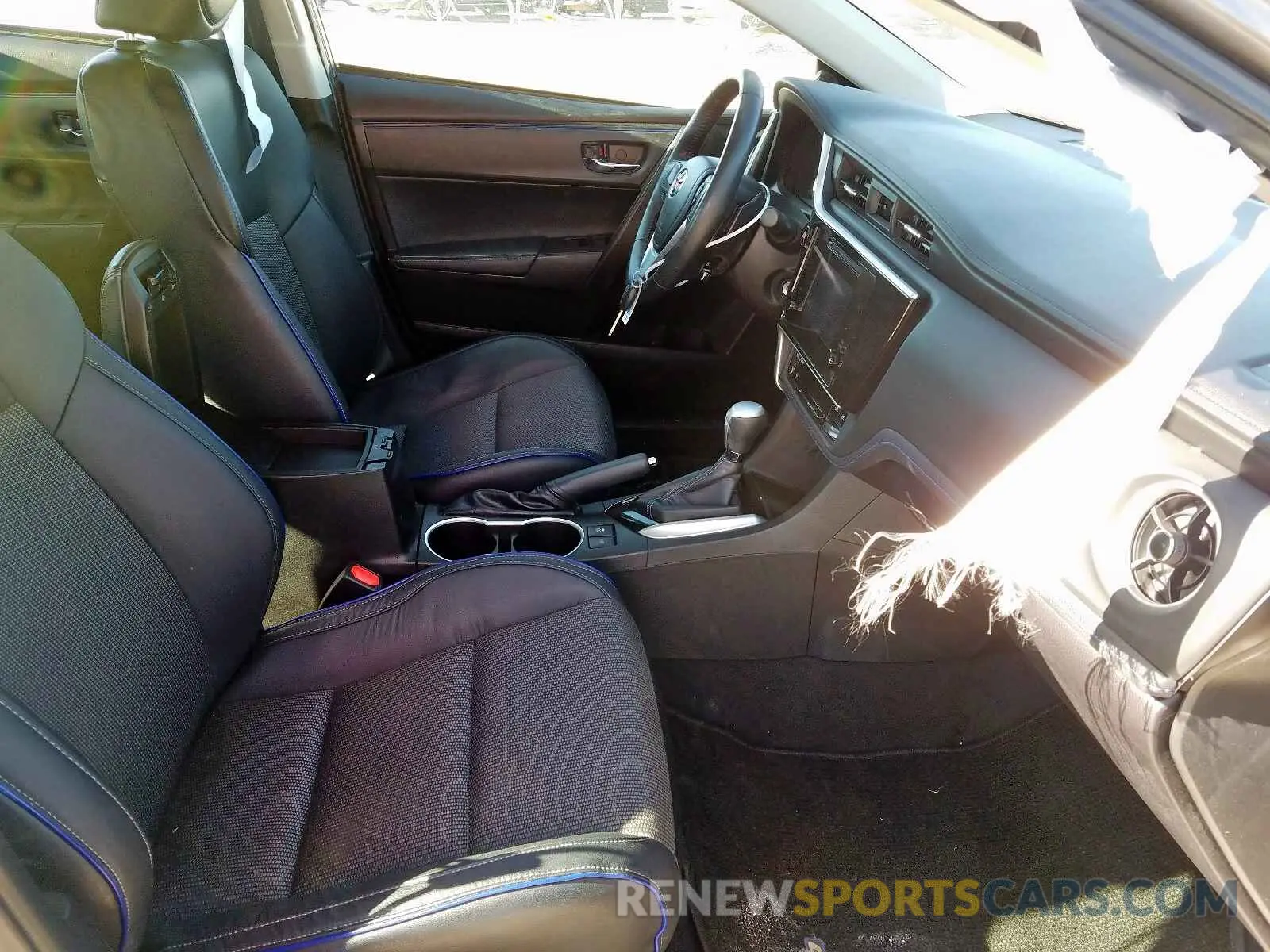 5 Photograph of a damaged car 5YFBURHE7KP887512 TOYOTA COROLLA 2019