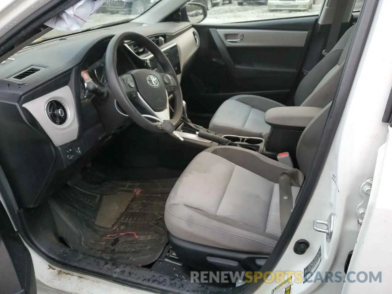 7 Photograph of a damaged car 5YFBURHE7KP901201 TOYOTA COROLLA 2019