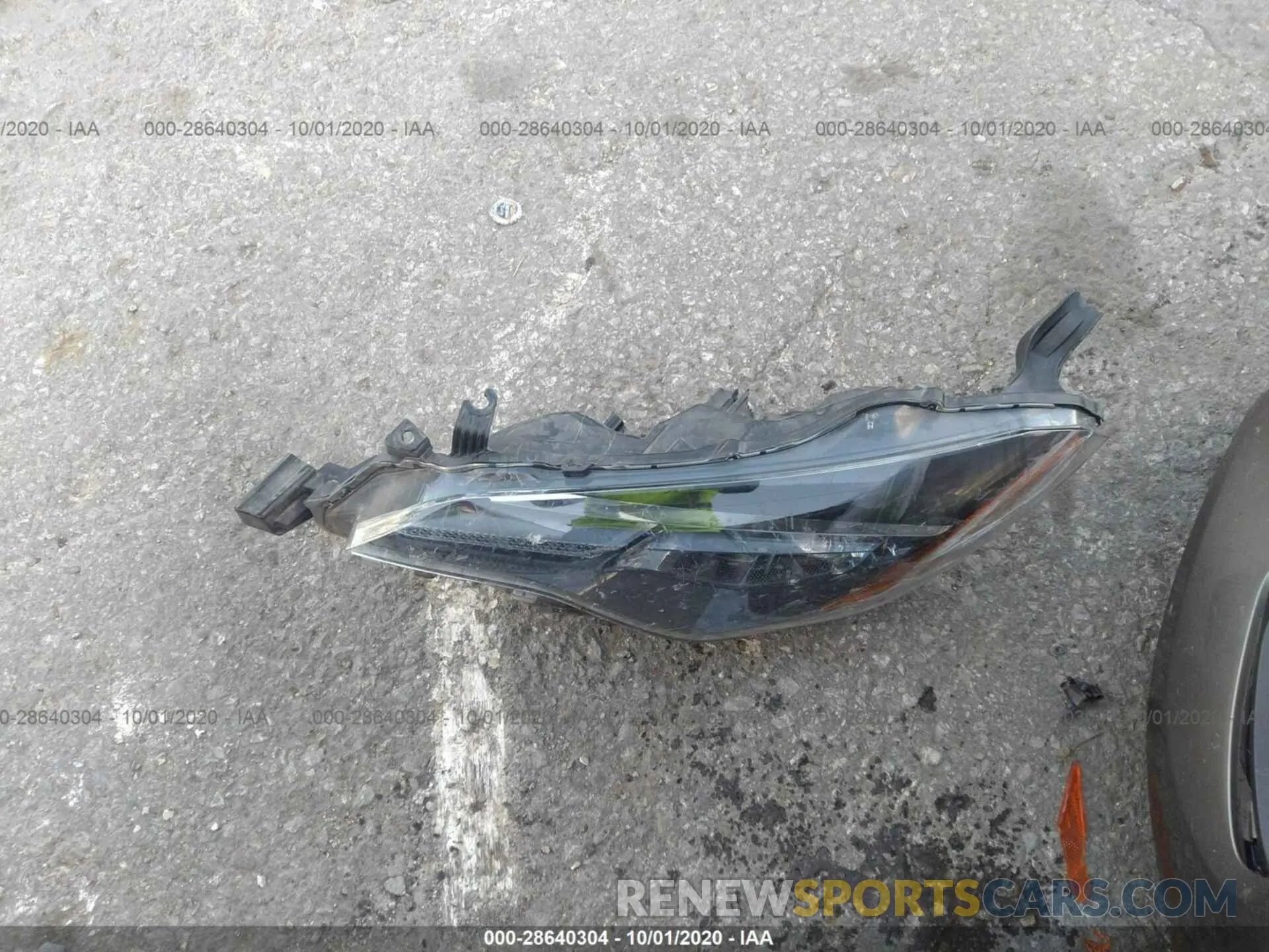 12 Photograph of a damaged car 5YFBURHE7KP902171 TOYOTA COROLLA 2019