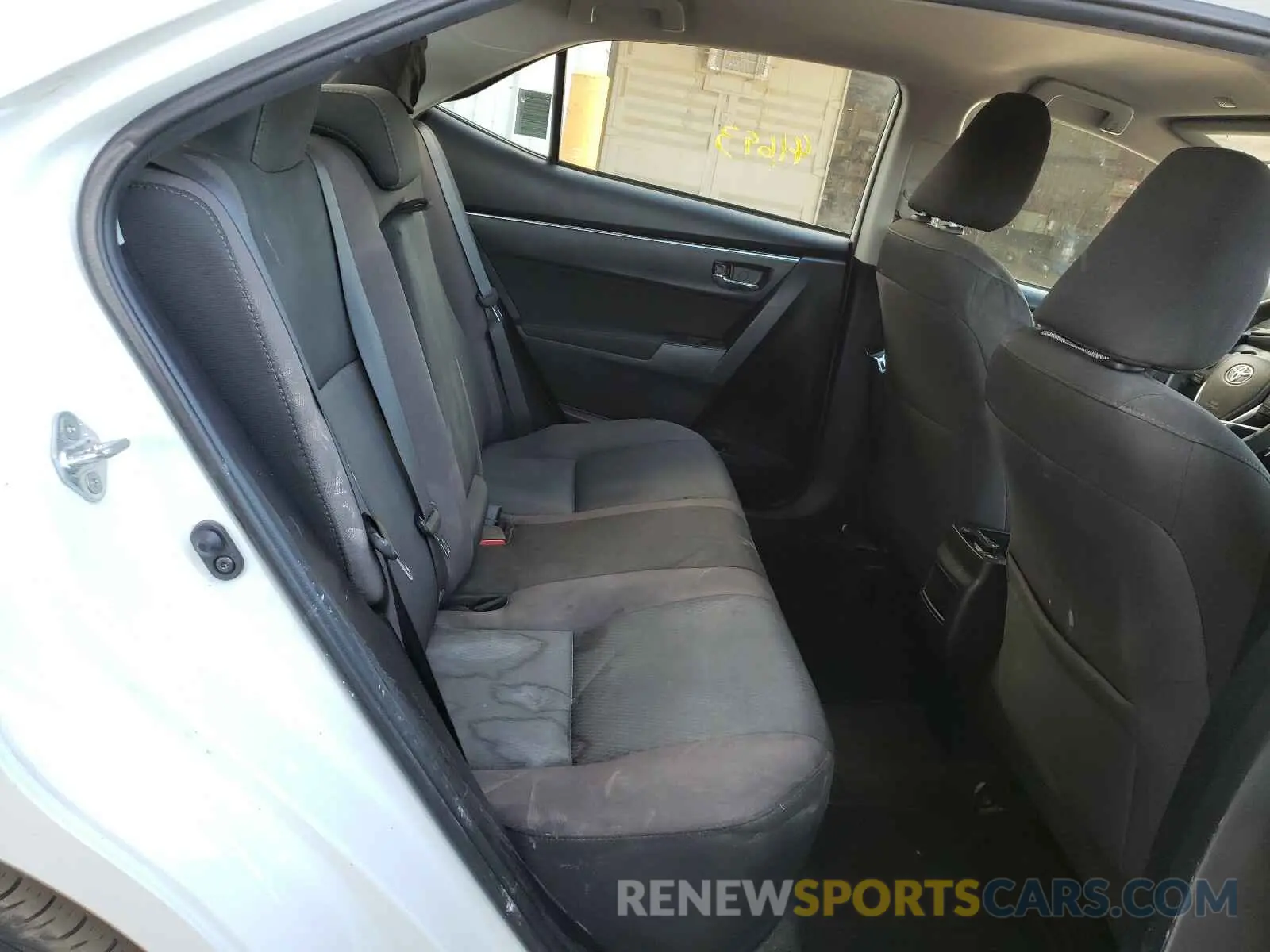 6 Photograph of a damaged car 5YFBURHE7KP904289 TOYOTA COROLLA 2019