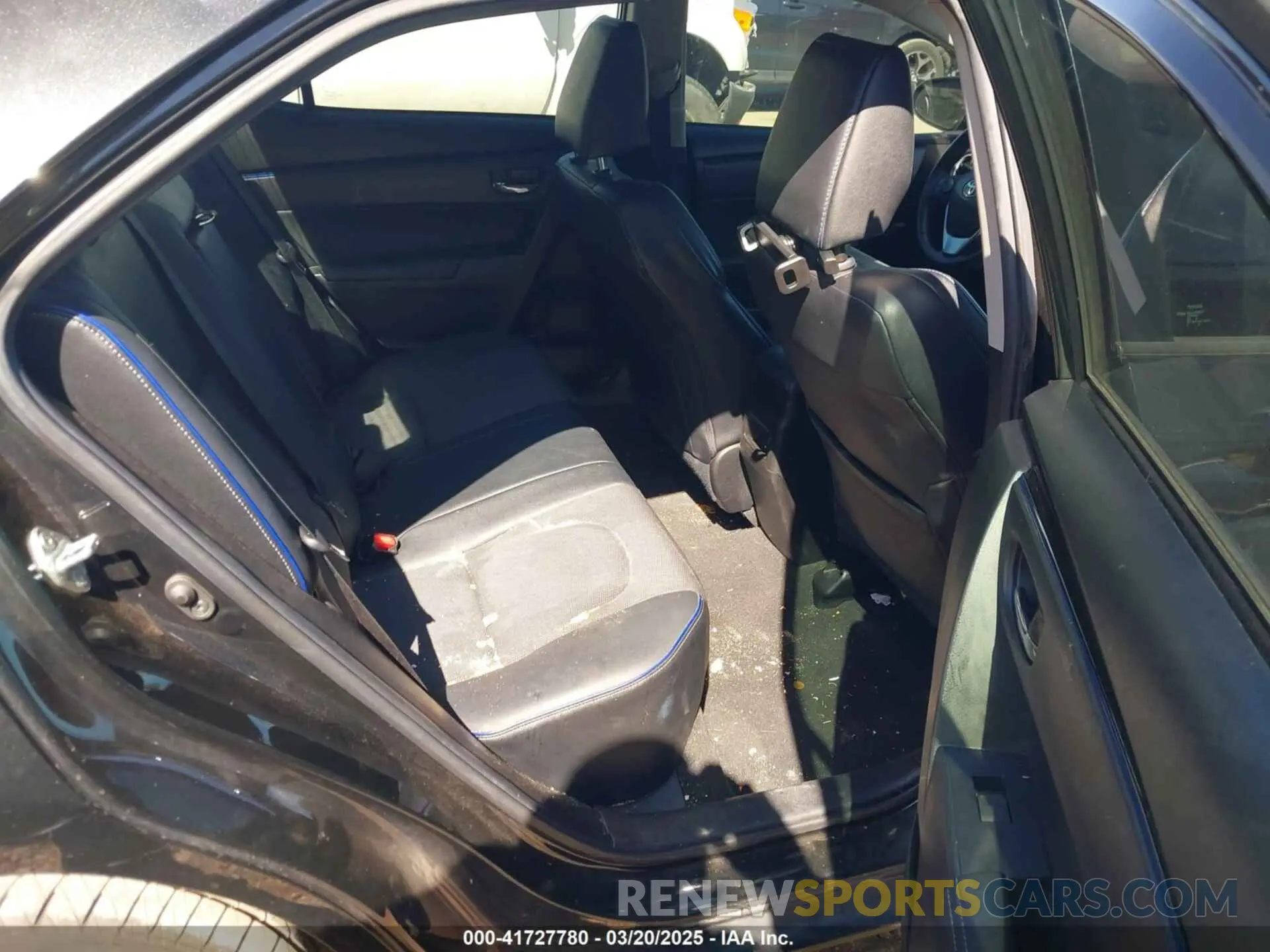 8 Photograph of a damaged car 5YFBURHE7KP908679 TOYOTA COROLLA 2019