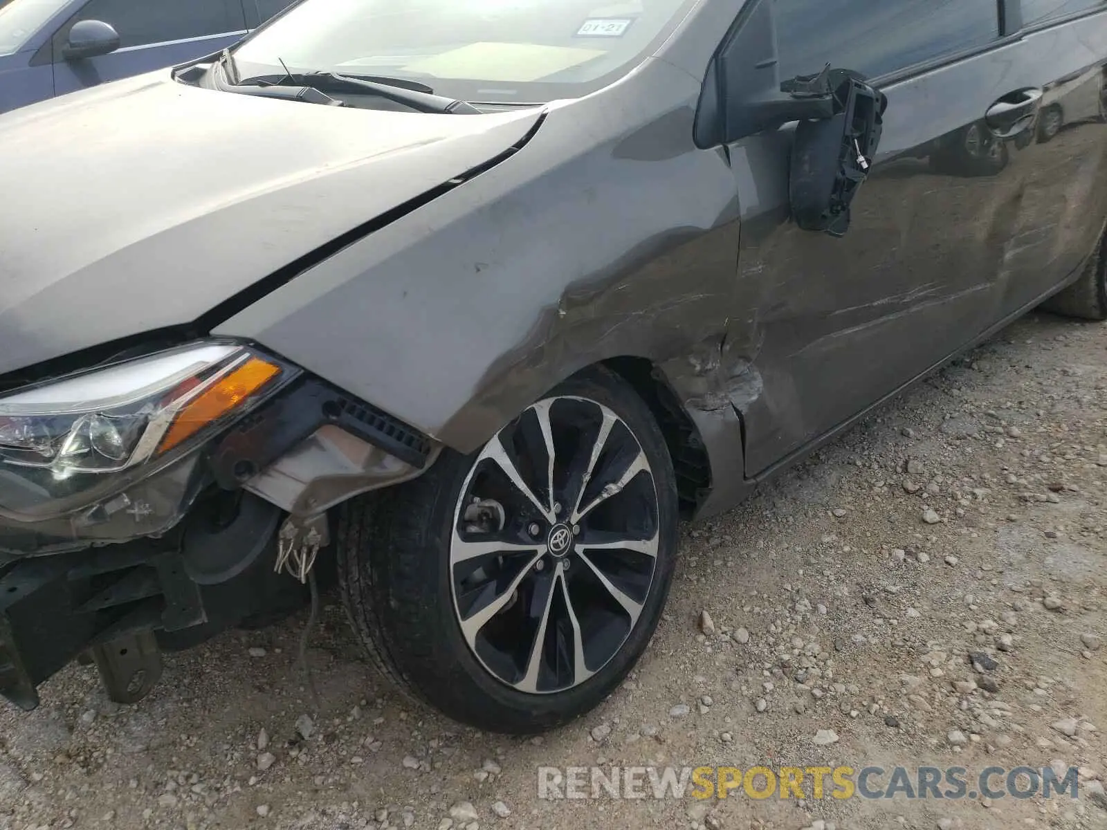 9 Photograph of a damaged car 5YFBURHE7KP909315 TOYOTA COROLLA 2019