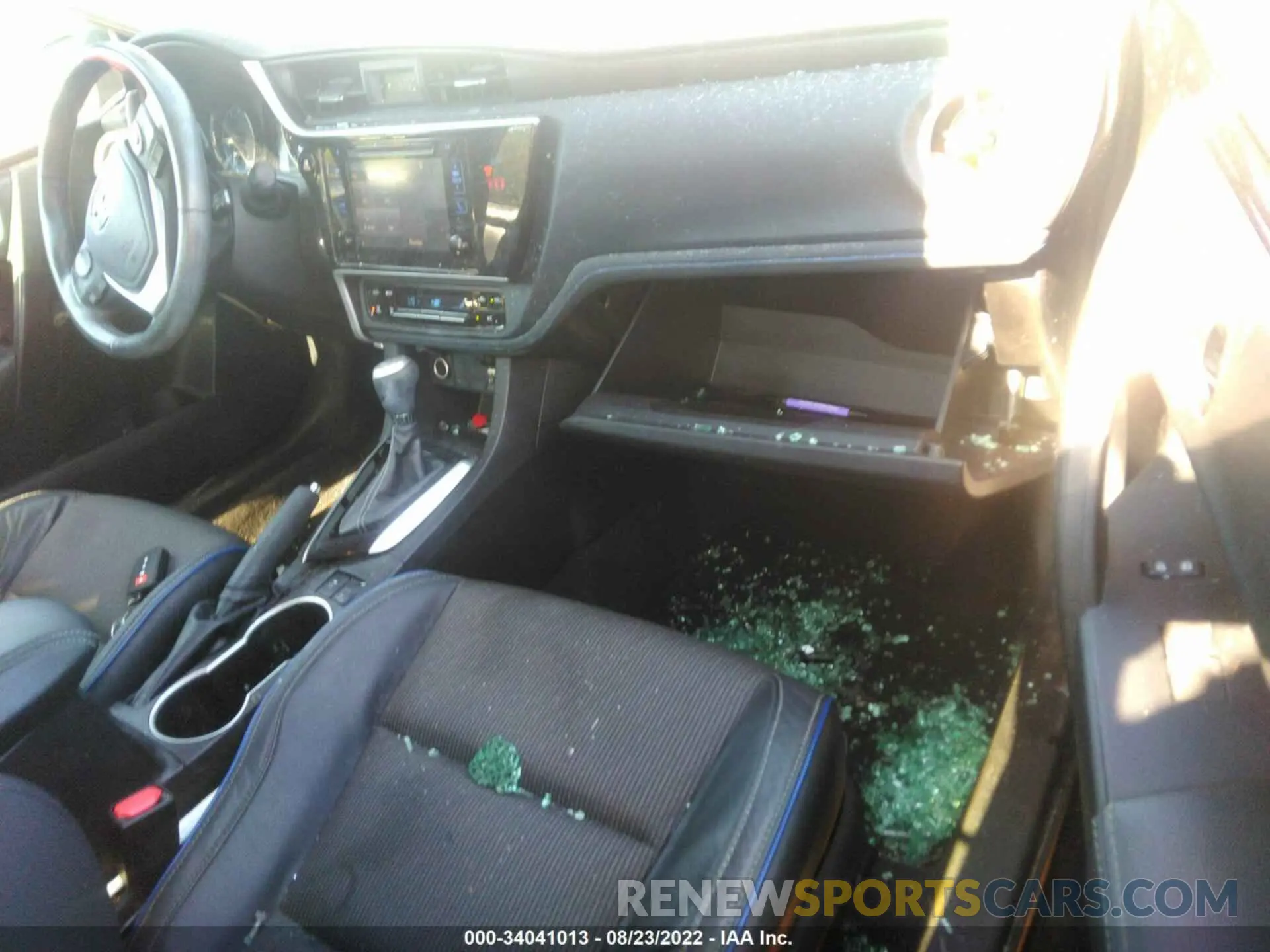5 Photograph of a damaged car 5YFBURHE7KP921982 TOYOTA COROLLA 2019