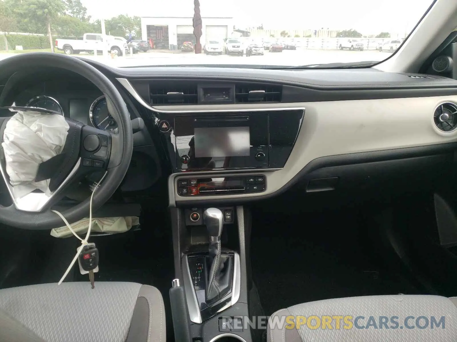 9 Photograph of a damaged car 5YFBURHE7KP934943 TOYOTA COROLLA 2019