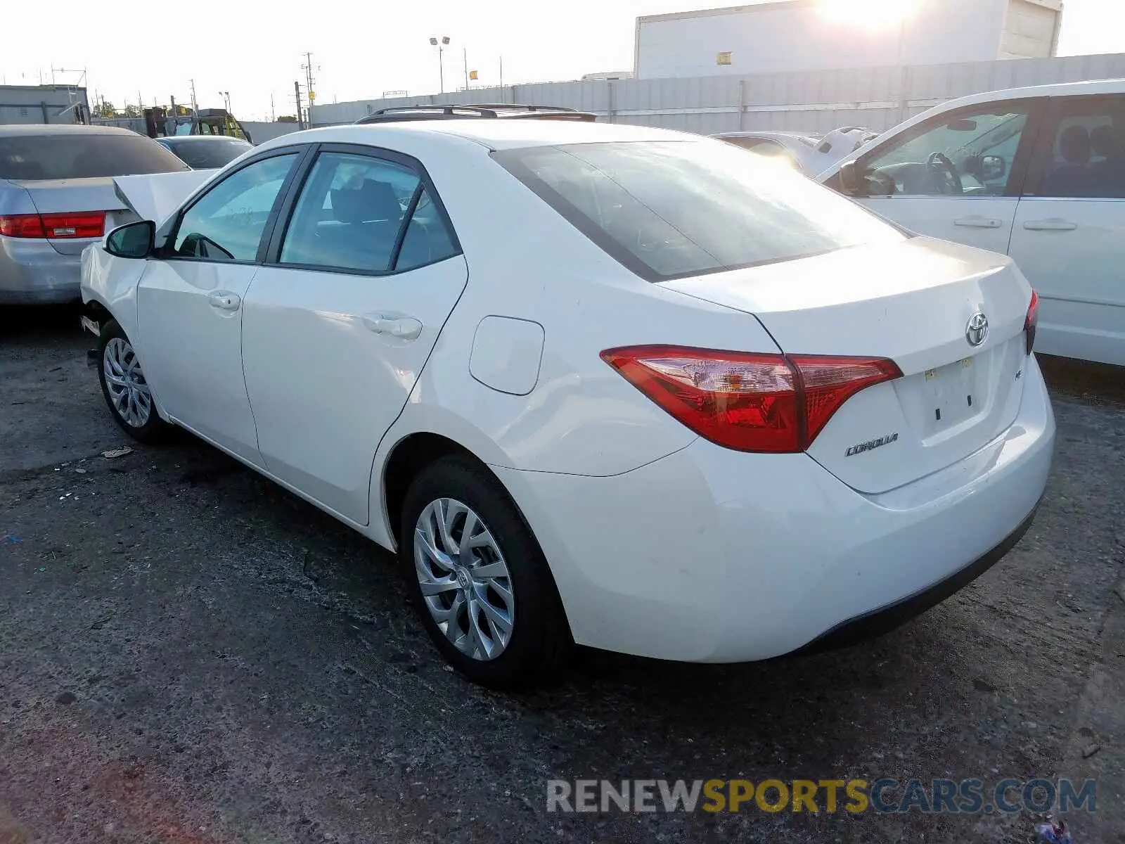 3 Photograph of a damaged car 5YFBURHE7KP935428 TOYOTA COROLLA 2019