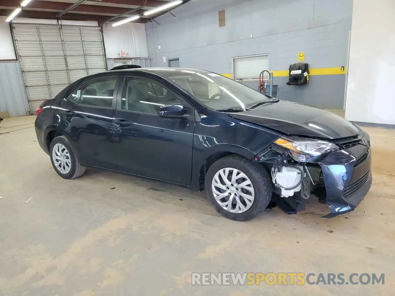 4 Фотография поврежденного автомобиля 5YFBURHE7KP939477 TOYOTA COROLLA 2019