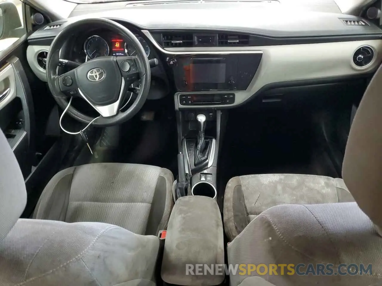 8 Фотография поврежденного автомобиля 5YFBURHE7KP939477 TOYOTA COROLLA 2019