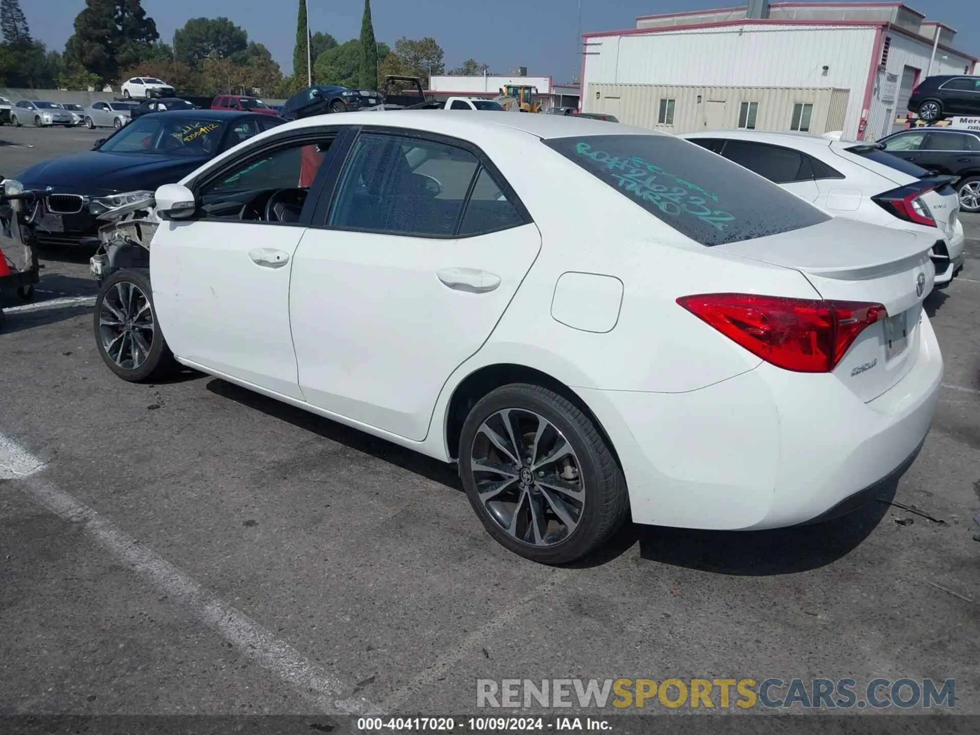 3 Фотография поврежденного автомобиля 5YFBURHE7KP944453 TOYOTA COROLLA 2019