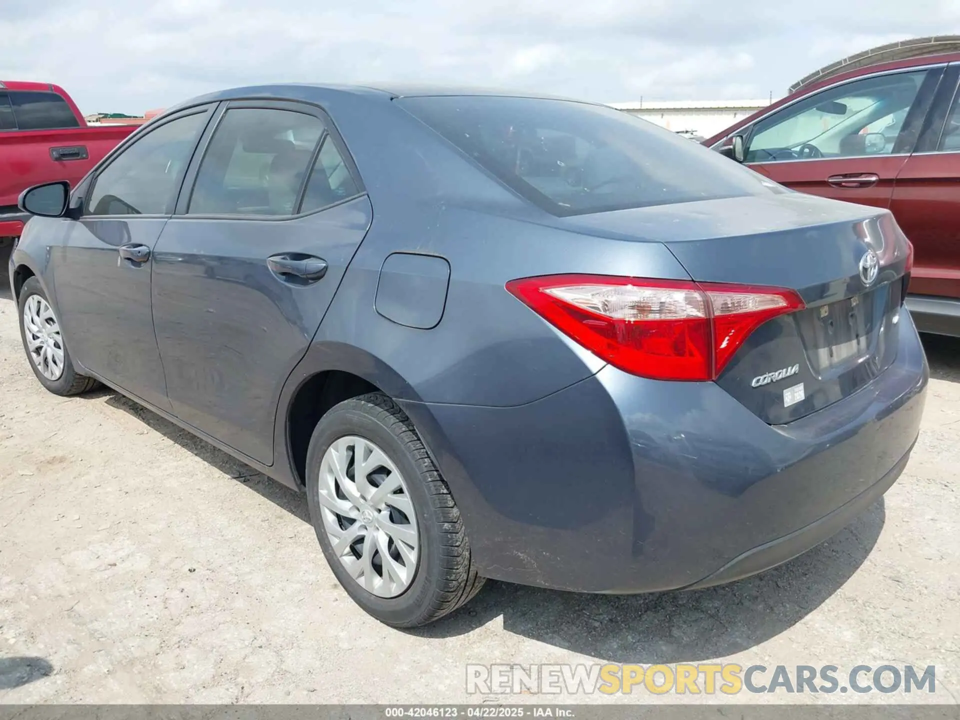 3 Фотография поврежденного автомобиля 5YFBURHE7KP948955 TOYOTA COROLLA 2019