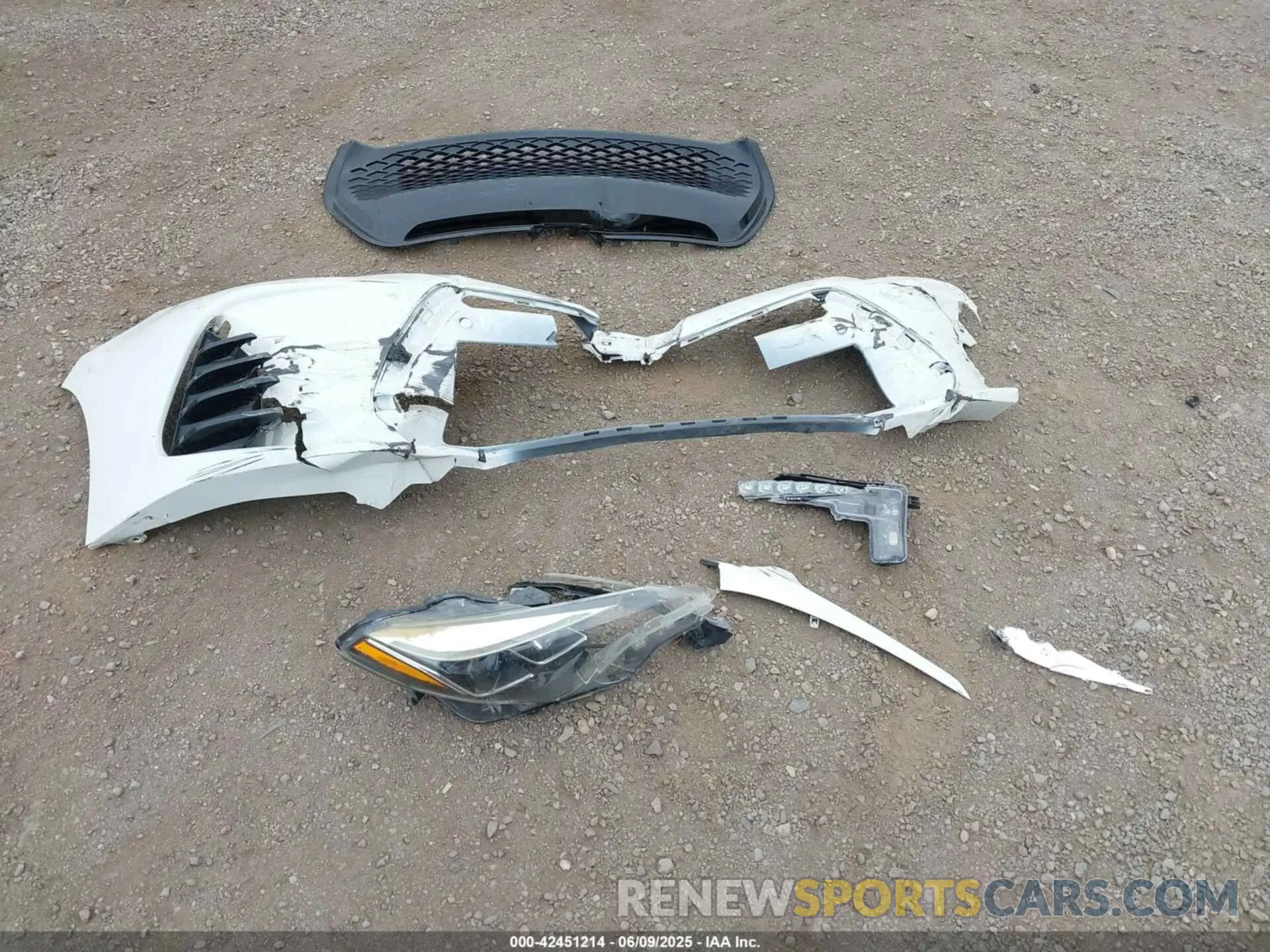 12 Photograph of a damaged car 5YFBURHE8KP863767 TOYOTA COROLLA 2019