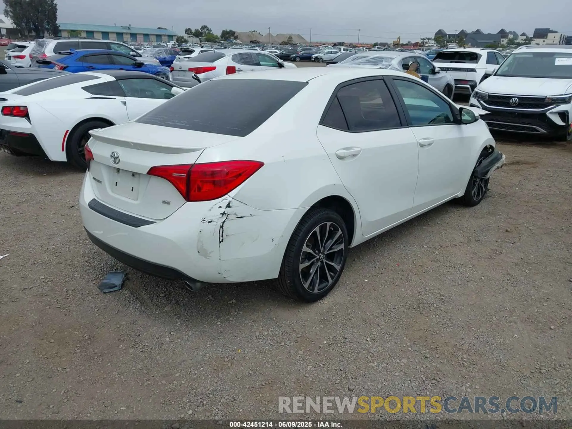 4 Photograph of a damaged car 5YFBURHE8KP863767 TOYOTA COROLLA 2019