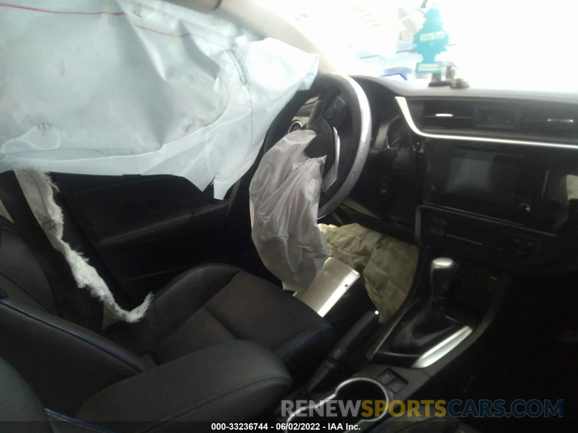 5 Photograph of a damaged car 5YFBURHE8KP867351 TOYOTA COROLLA 2019
